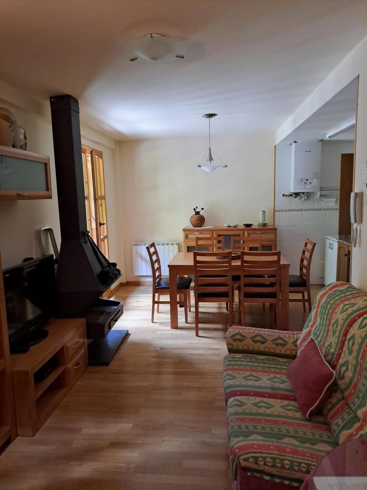 Duplex De Muntanya En Zona Verda A Escaló Buitenkant foto